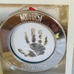 Carter's ornament kit.